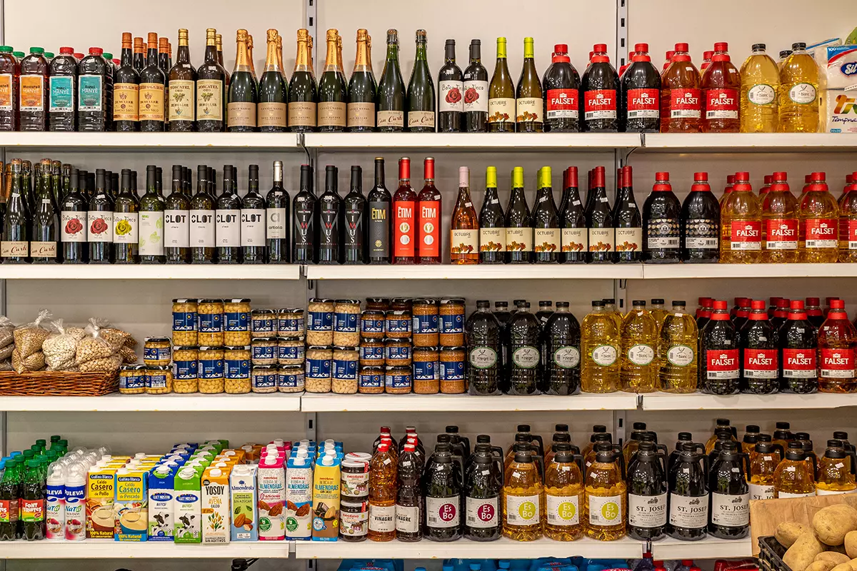 Imatge de vins i conserves